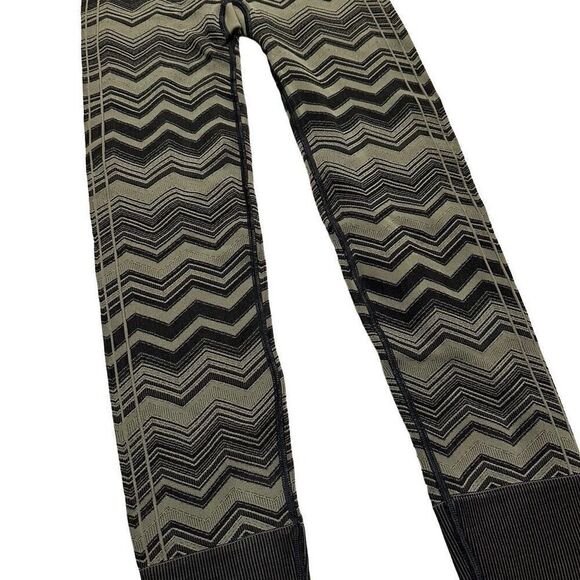 Lululemon Ebb to Street Pant - Picture 2 of 12